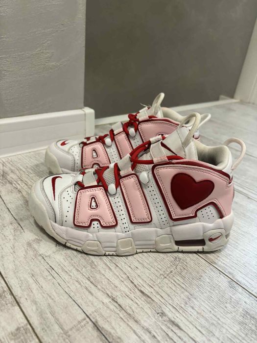 Маратонки Nike Air more uptempo love