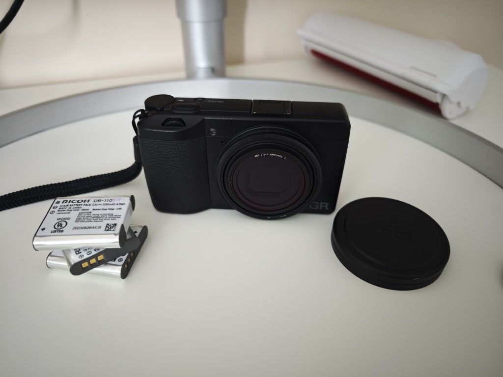 Ricoh GR 3 Compact