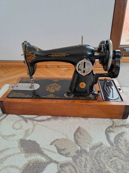 Шевна машина " Union " ръчна.
