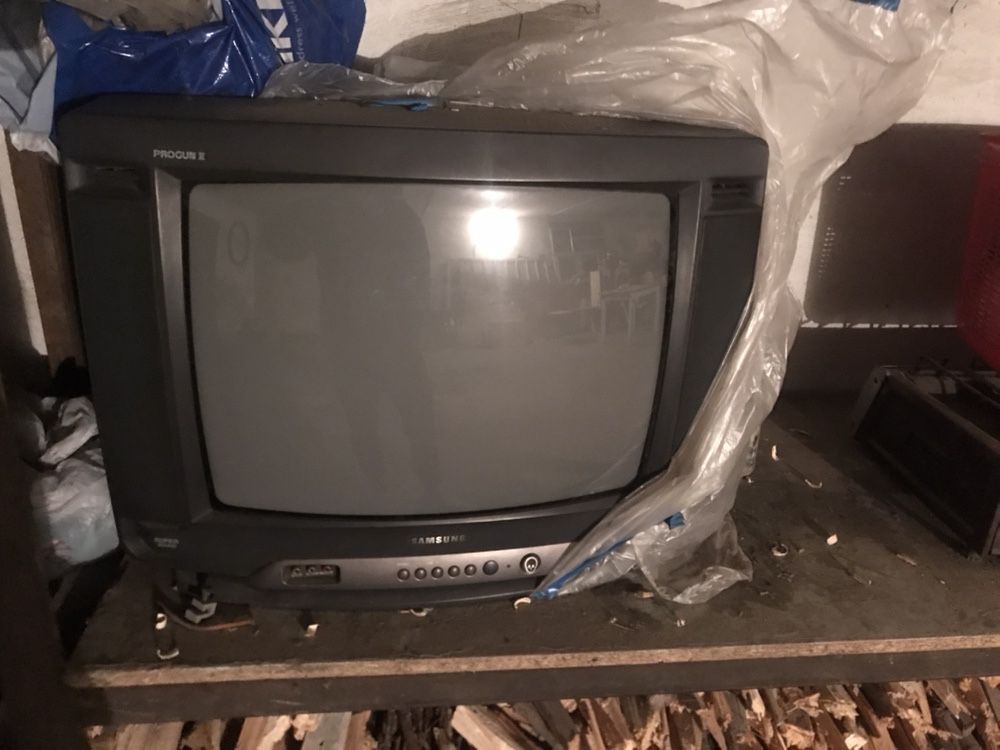 Продам телевизор