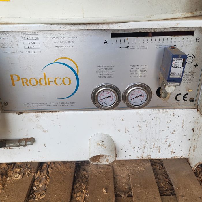 Vand Presa Brichete Prodeco sau schimb cu masina de teren 4x4