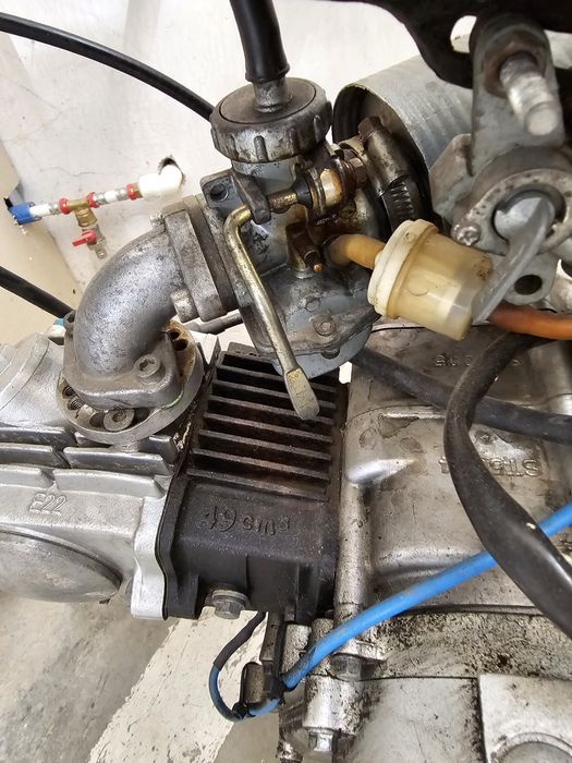Scuter moped cu schimbător de viteze Honda  49 cc