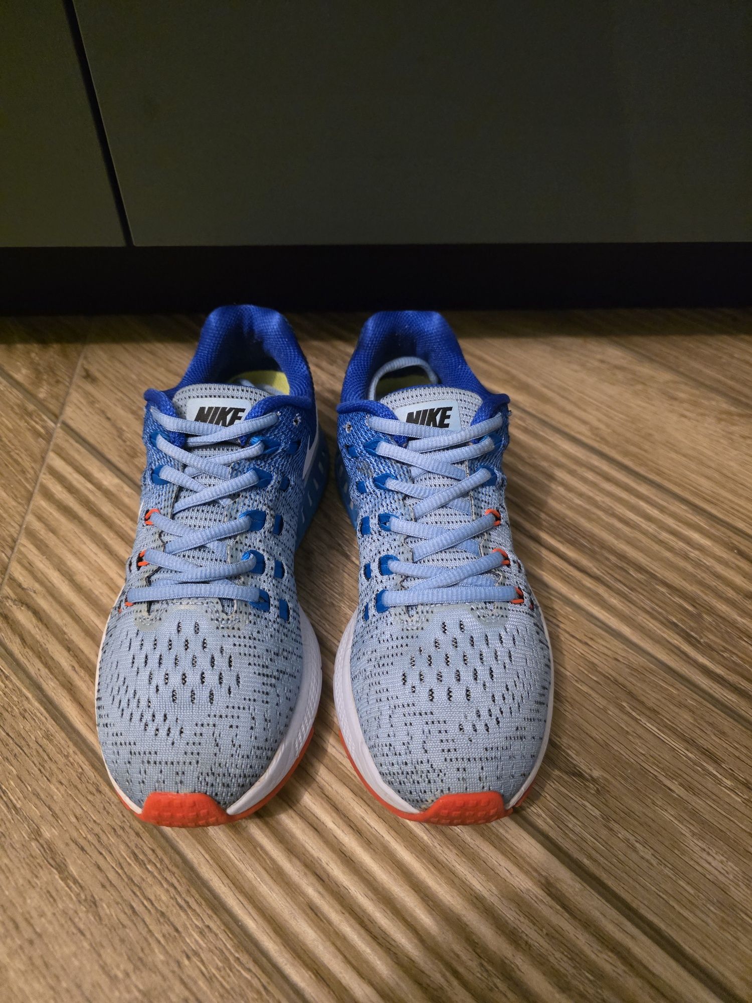 Дамски маратонки NIKE