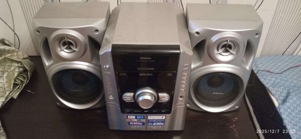 Музыкальный центр Panasonic  в хорошем состоянии