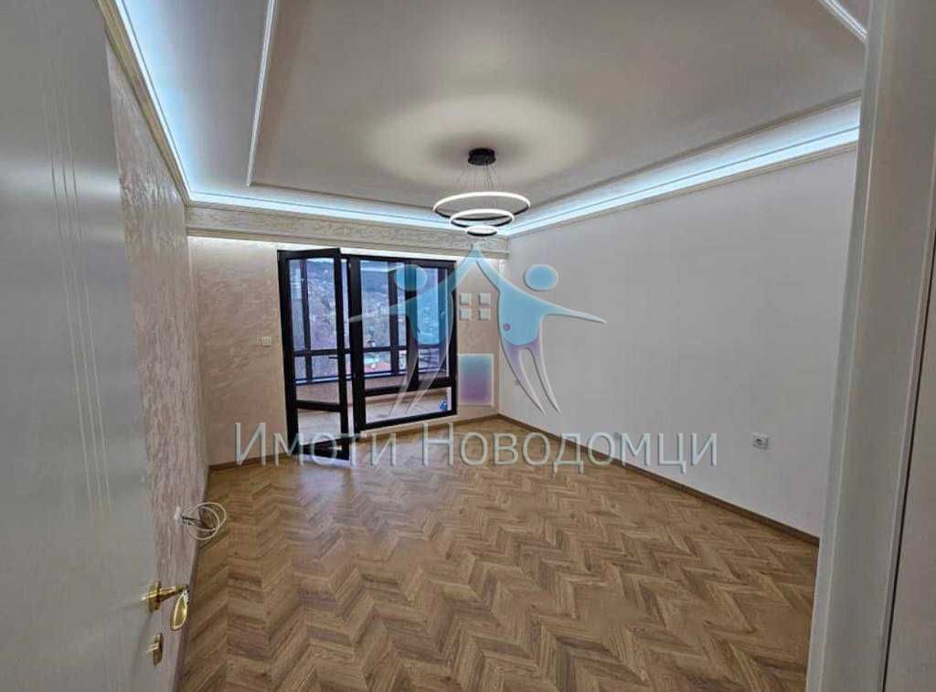 Продава се Тристаен апартамент в Шумен, Пазара - 76 кв.м за 1510 €/кв.м - Снимка #3