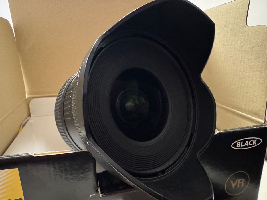 Nikon D3300 + два обектива и много аксесоари