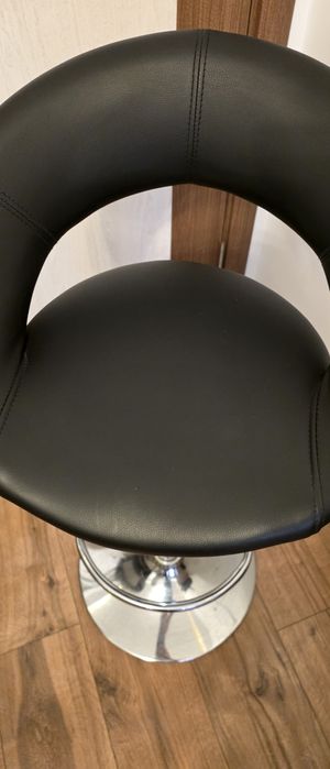 Scaun înalt, bar