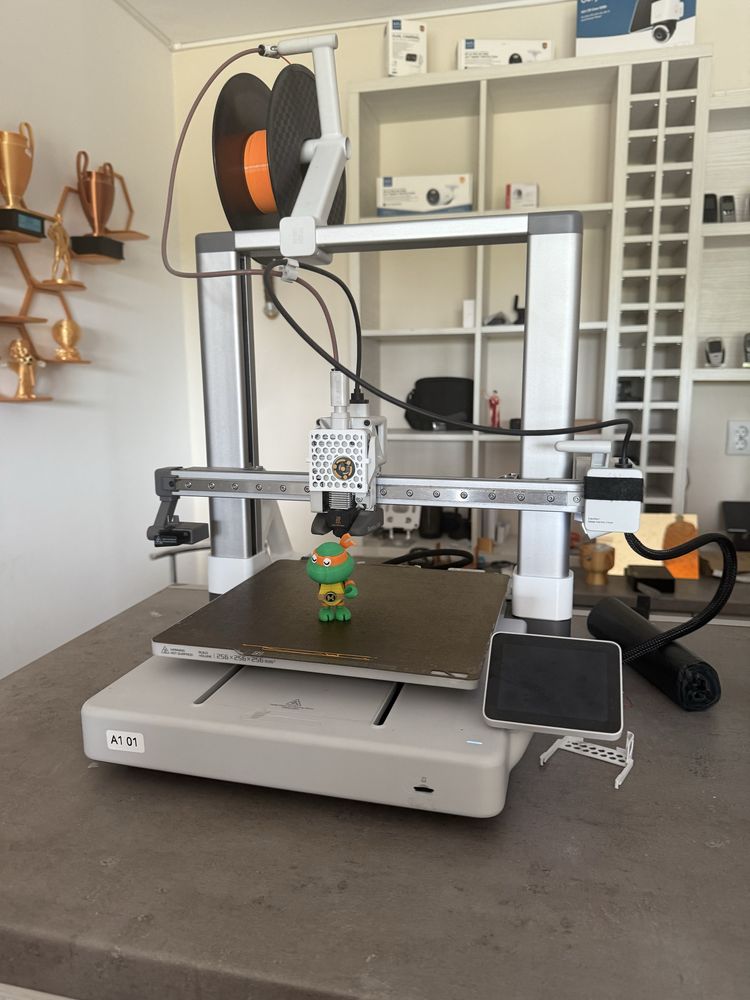 Imprimanta 3d Bambu Lab A1 pe stoc la CELLGSM