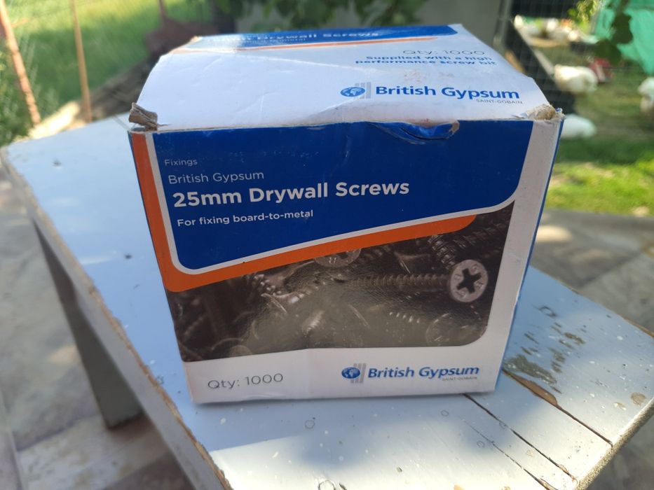 Vând diferite  scule  hilti