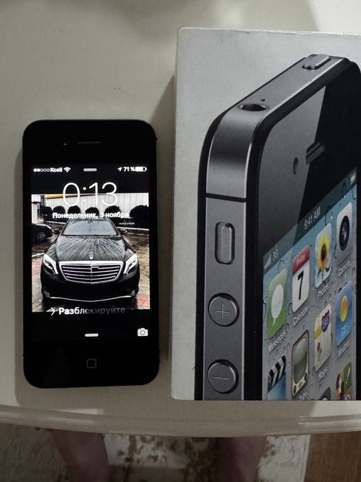 Iphone 4s в хорошем состояние