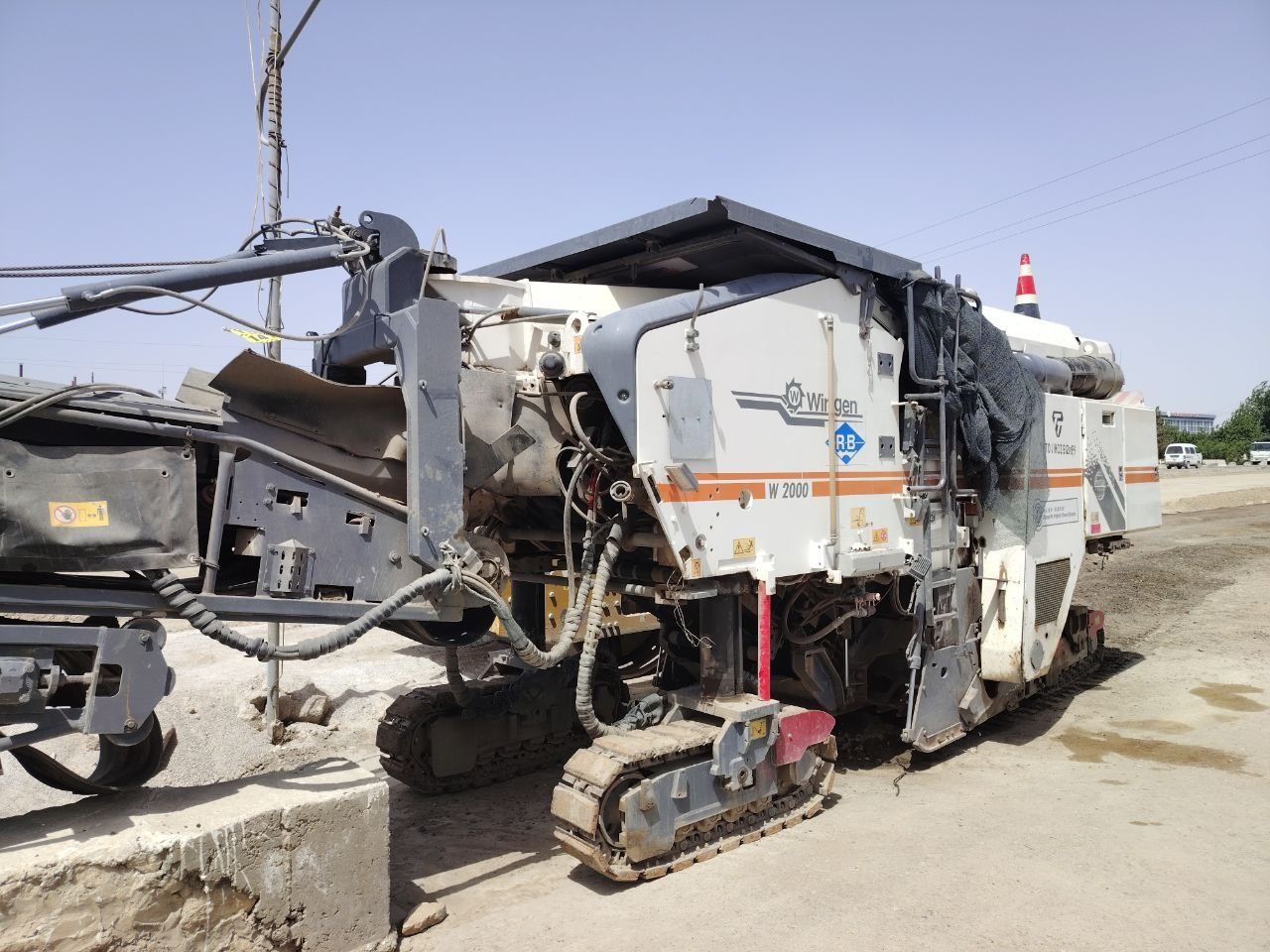продается Дорожные фрезы Wirtgen W2000