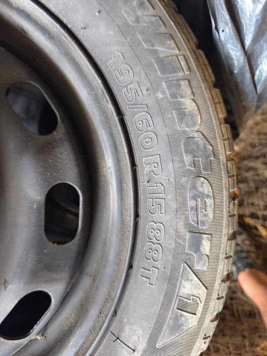 Jante otel cu cauciucuri iarna Skoda Rapid