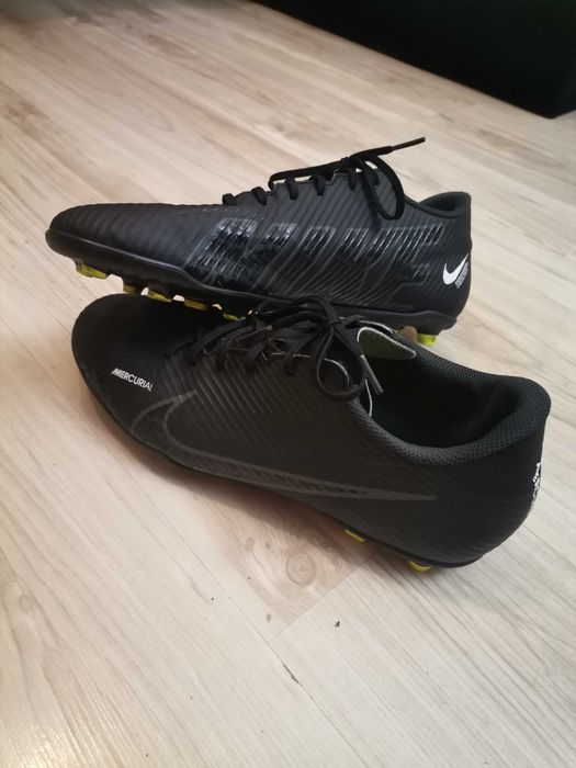 Футболни обувки Nike Mercurial Black