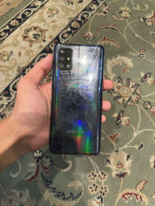 Samsung Galaxy A71 128GB (чёрный цвет)

Состояние: Отличное / без цара
