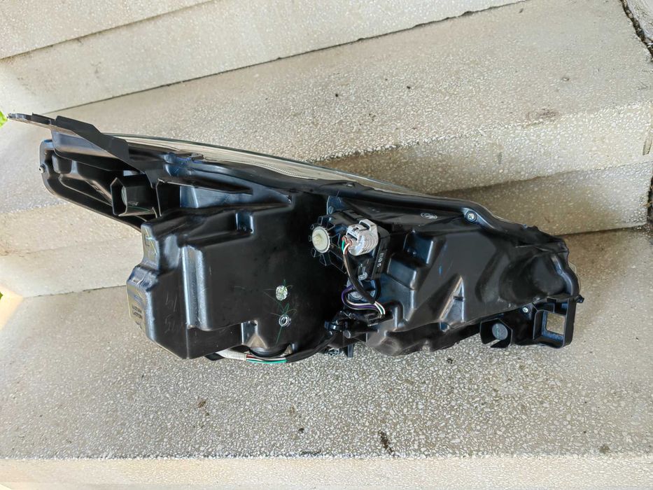 Фар Mazda 2 LED ляв / Фар Мазда 2 LED Оригинален