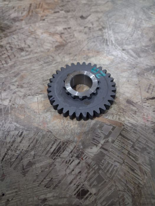 Продам запчасти на мото Урал