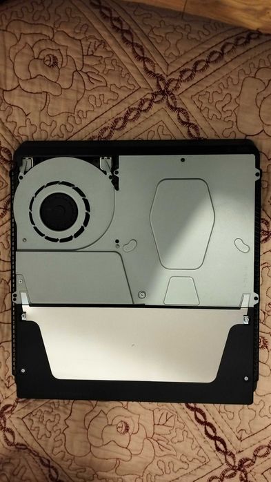 Ps 4 slim 1Tb "Days of play" limited edition