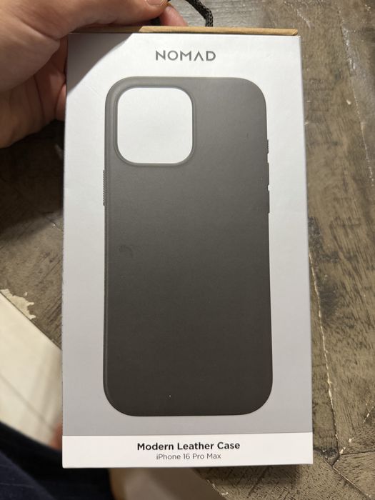 Husa Nomad iPhone 16 Pro Max piele neagra