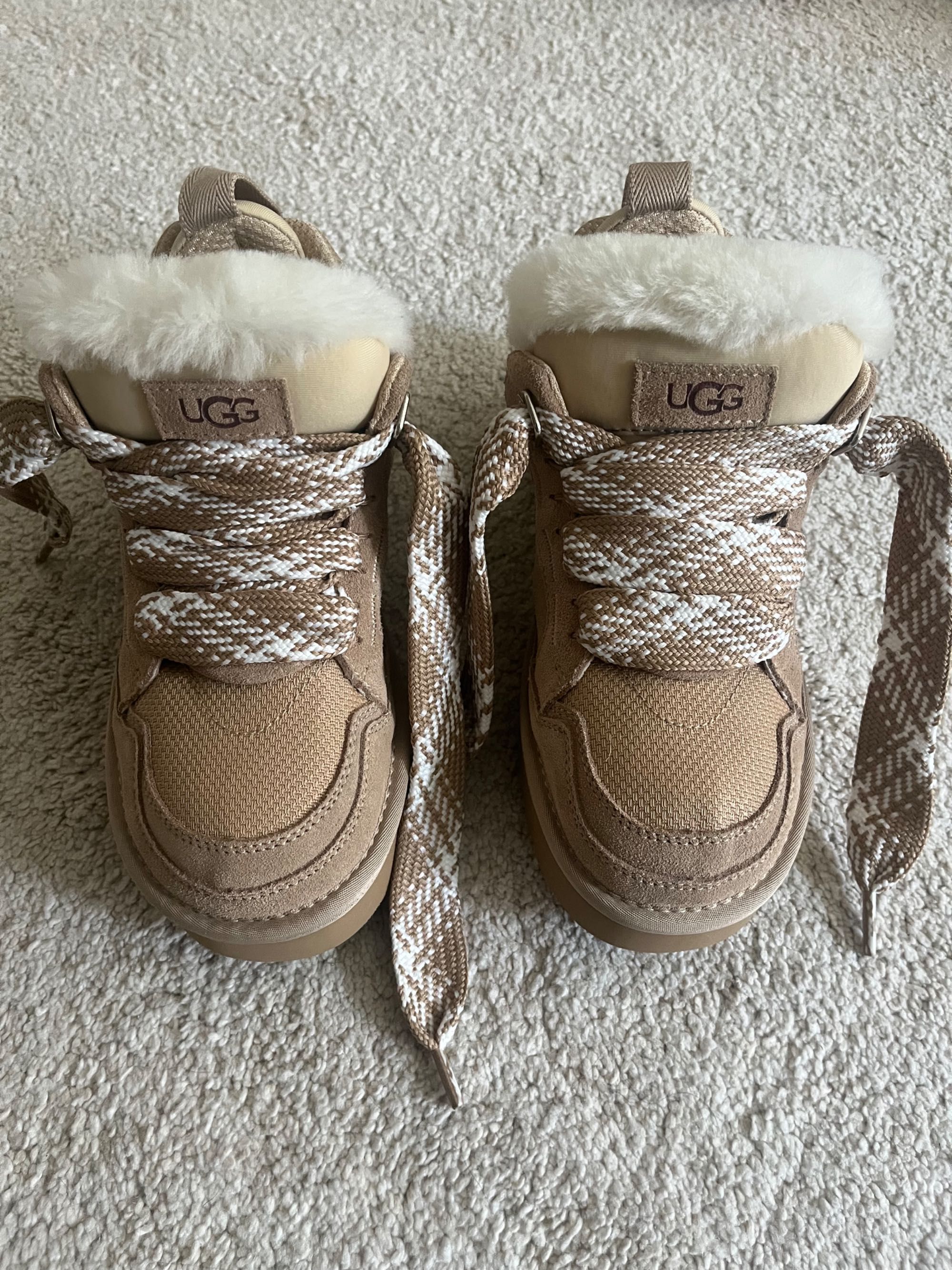 Дамски зимни обувки UGG