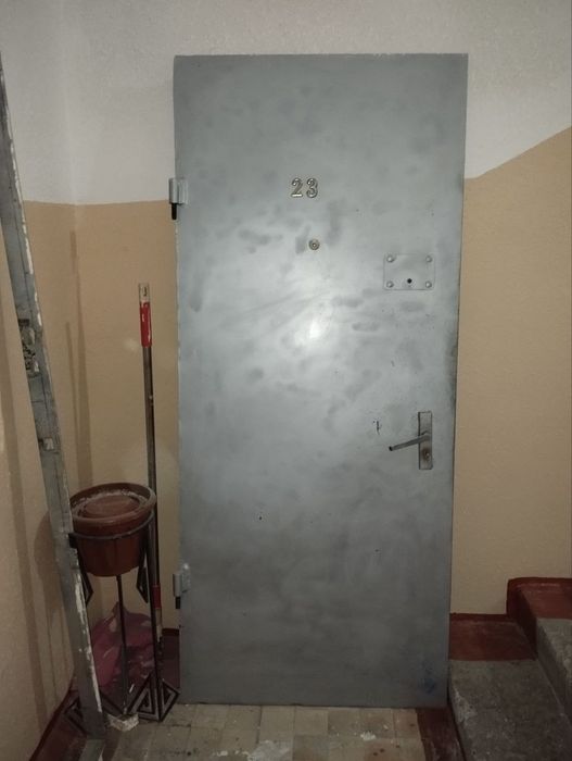 Железная дверь б/у