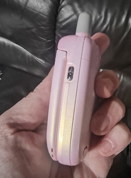 Motorola v220+accesorii originale Motorola ( decodat, frumos)