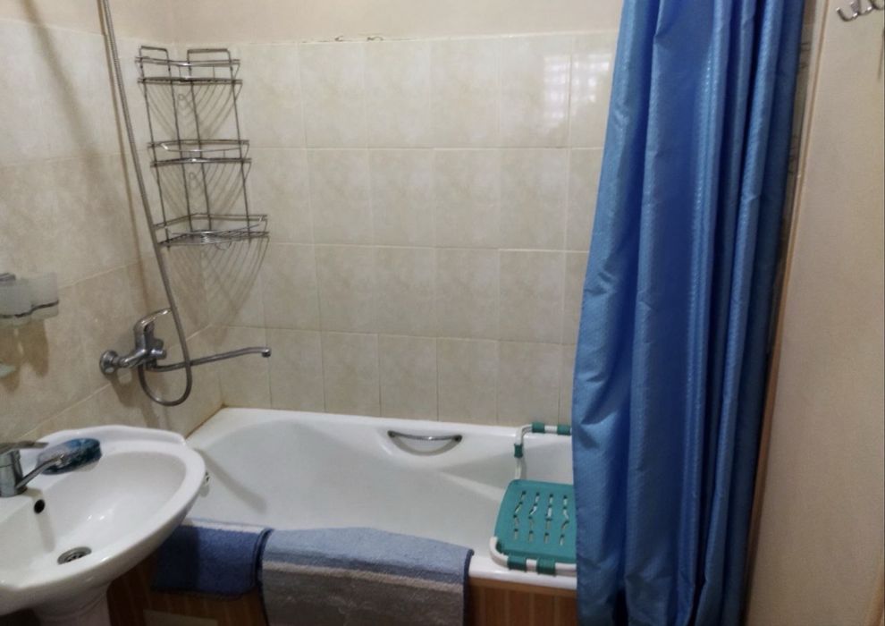 Сдается 3 ком Юнусабад 8 квартал. Биллур Ресторан