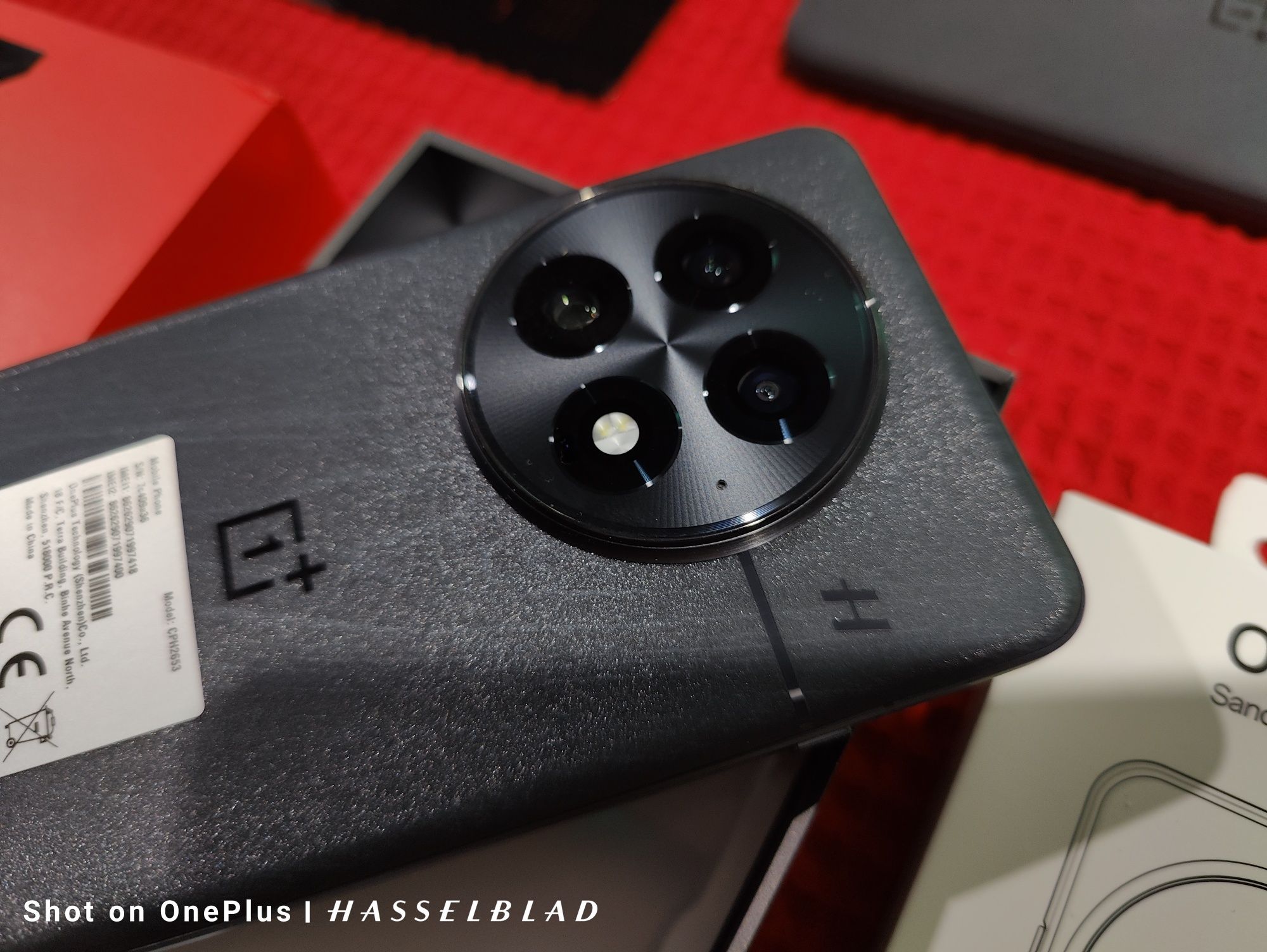 OnePlus 13 Midnight Ocean 16+12GB.RAM/512GB.Rom 36м.гаранция чисто нов