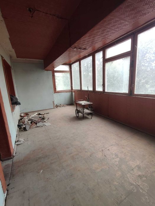 Продам 5-ти комнатную 180м2  Совмин.дом Дружба Народов