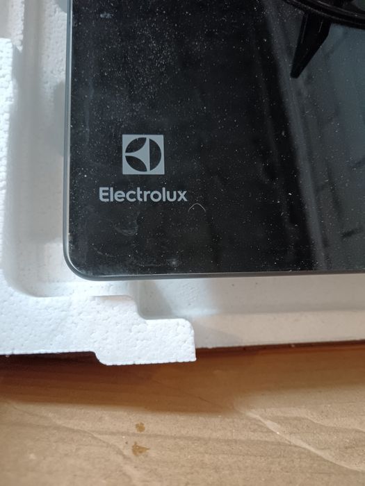 Plita electrolux pe gaz