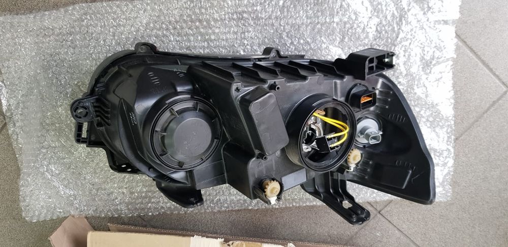 Far stop Chevrolet Aveo rama ochelar far