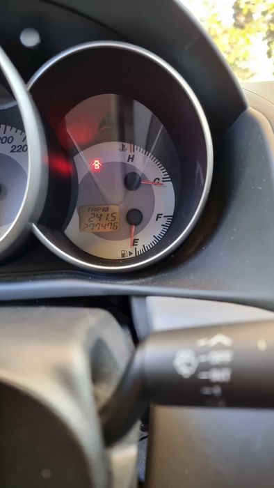 Мазда 3 2008 фейслифт, газов инжекцион BRC, лети джанти, зимни и летни