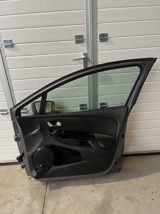 Ușa/Uși Renault Clio 4 2014 stânga-dreapta față-spate
