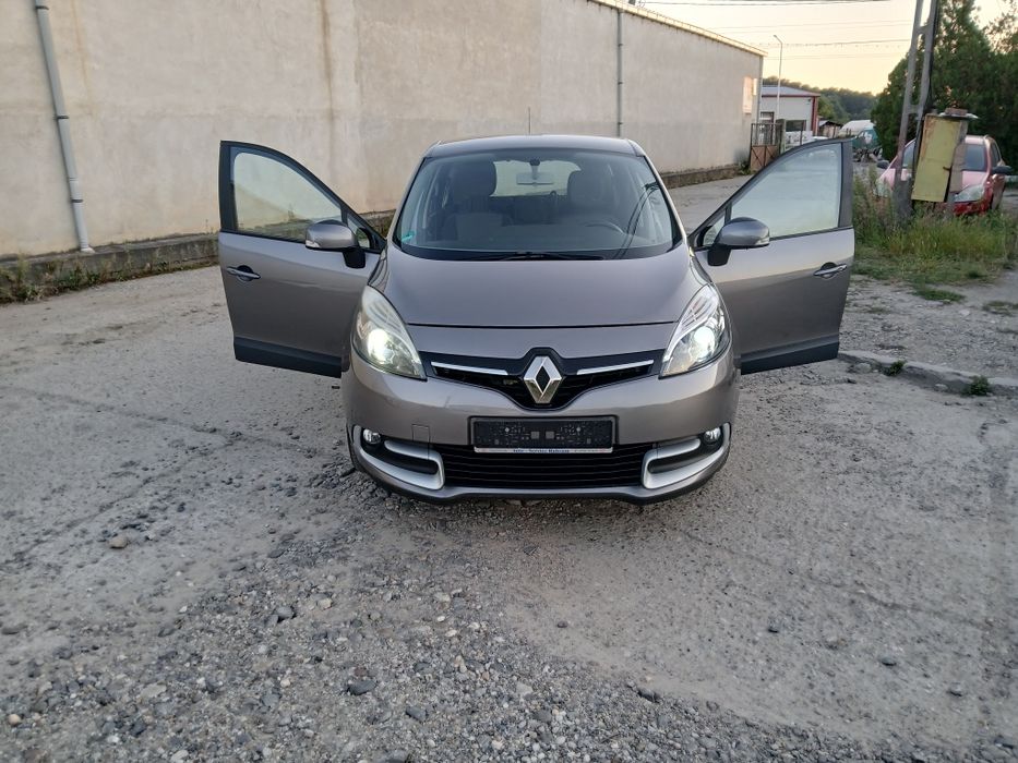 Renault Megane Scenic 1.5 110 cai 7 locuri Facelift