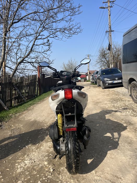 Scuter aprilia factory 50