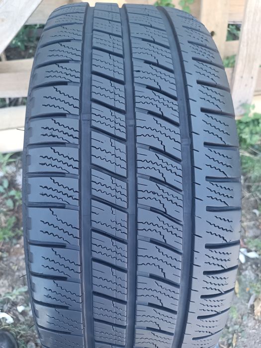225/55/17 С Goodyear