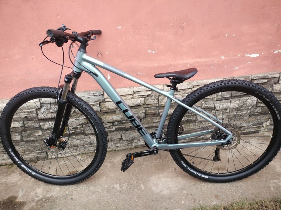 Bicicleta Cube roti 29 frane disc hidraulice cadru aluminiu