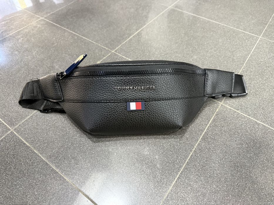 Мъжка чанта банан Tommy Hilfiger