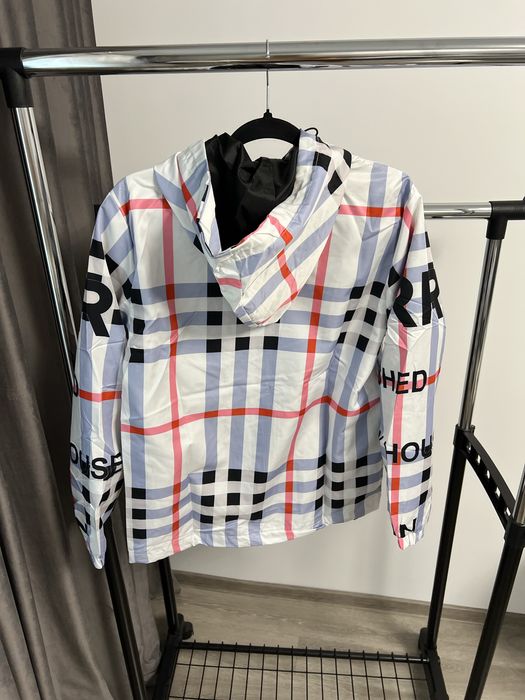 Geaca BURBERRY super calitate