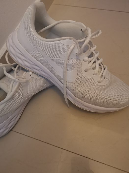 Маратонки Nike  44 номер