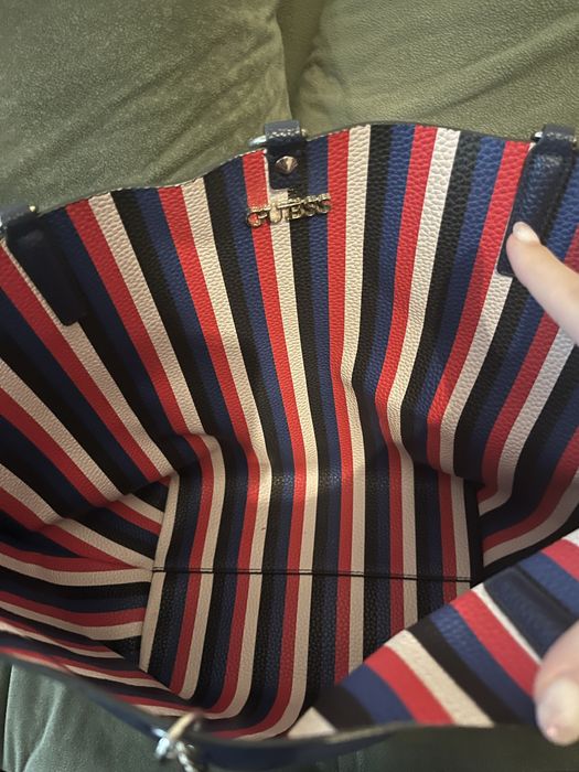 Дамска чанта Guess