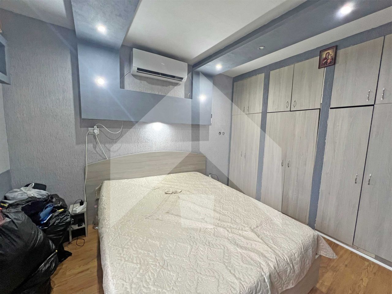 Продава се Етаж от къща в Нови пазар - 72 кв.м за 1013 €/кв.м - Снимка #9