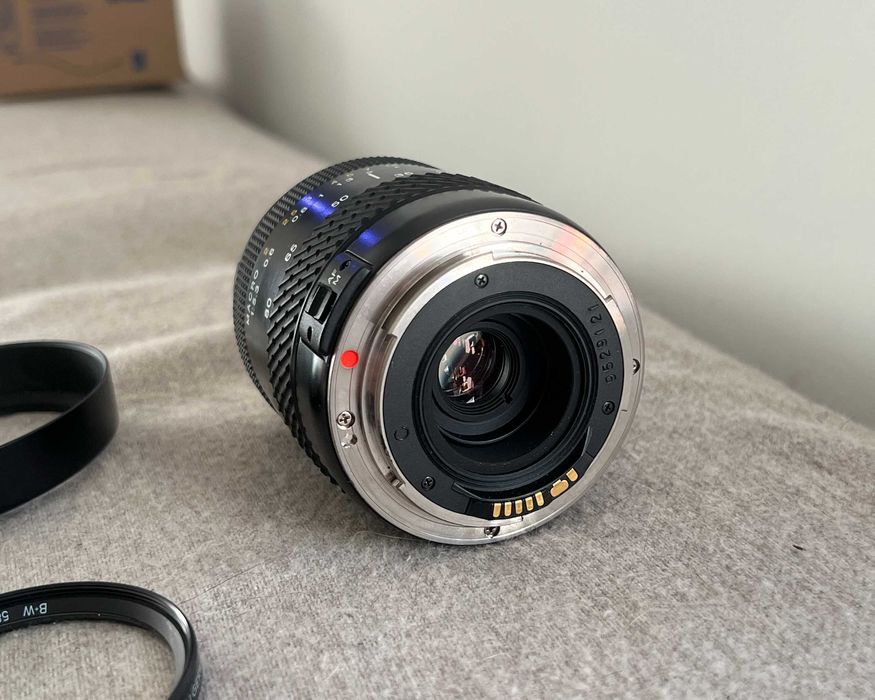 Tokina AF 28-80mm f/3.5-5.6 obiectiv zoom compatibil Canon AF