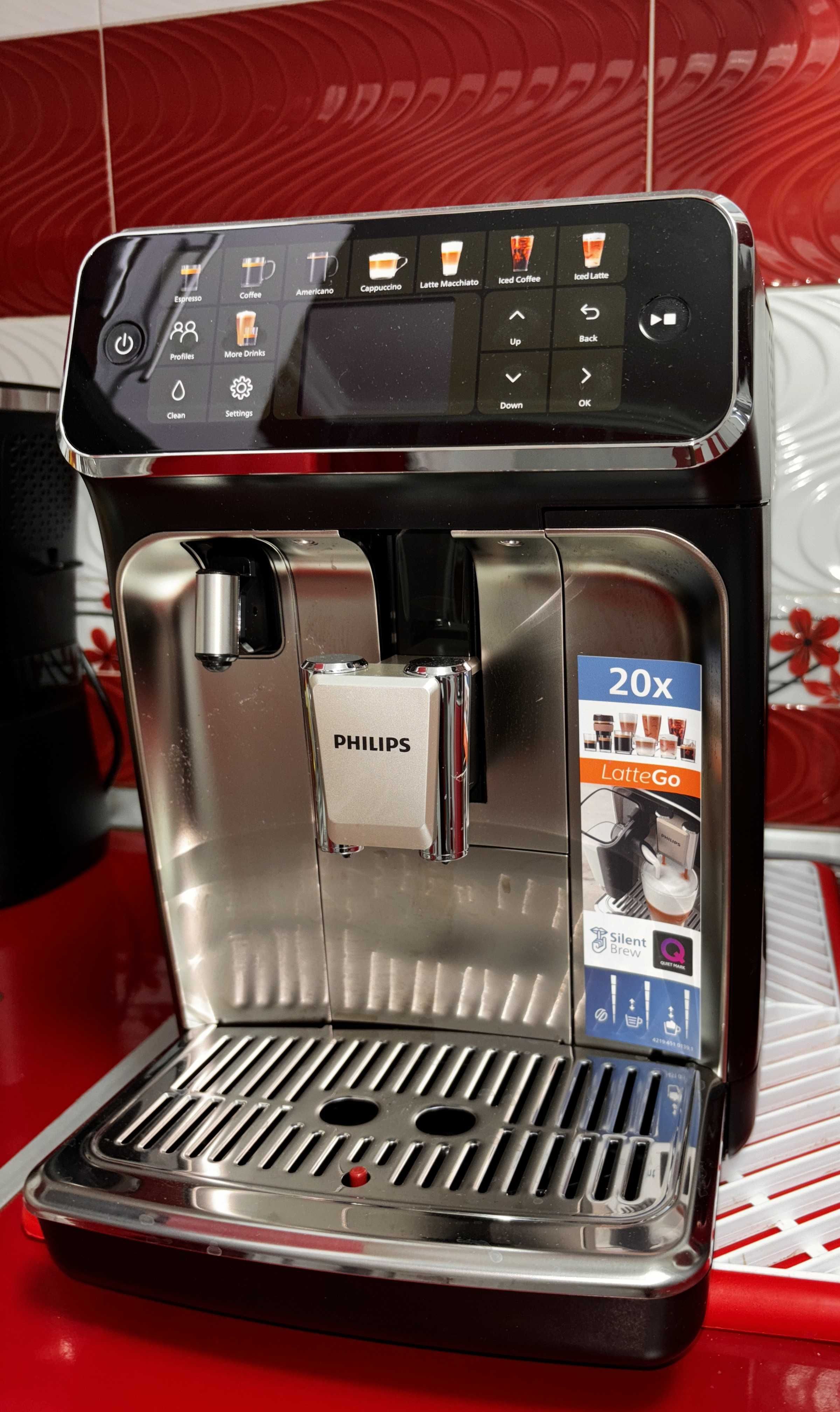 Espressor automat PHILIPS Seria 5500 EP5547/90, 1.8l, 1500W, 15 bar