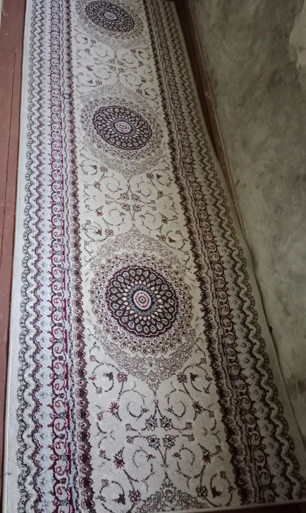 Продам одеяла разные,дорожки