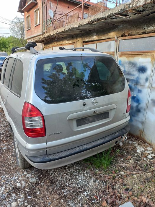Opel Zafira-на части