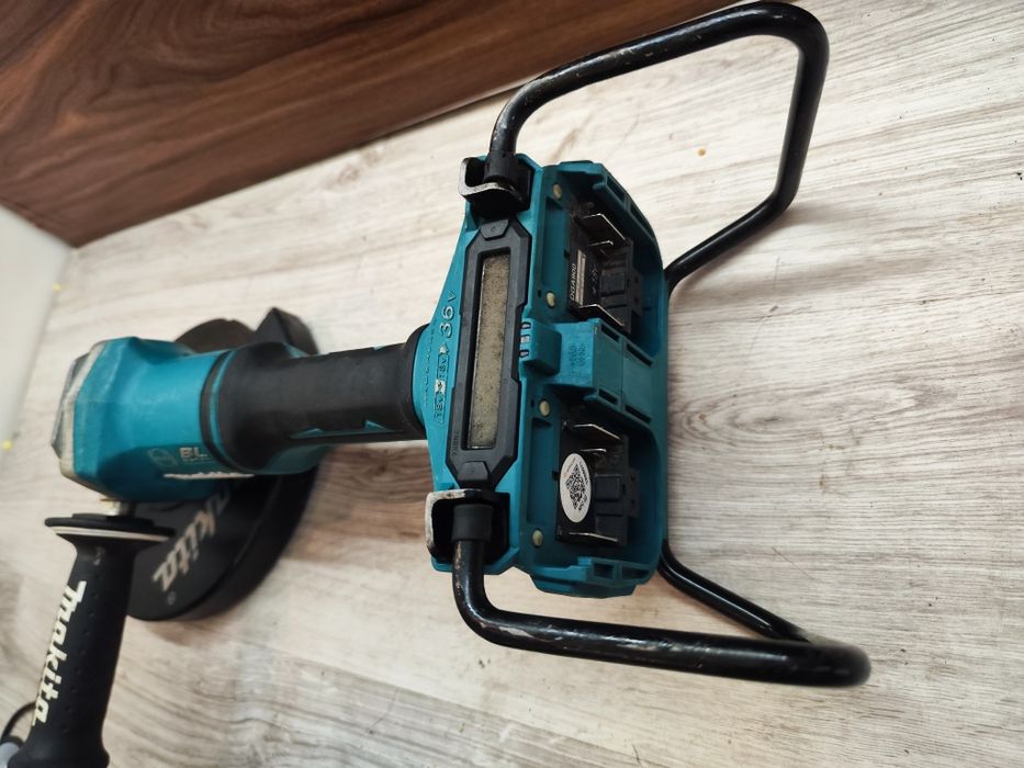 Corp Flex Makita DGA 900 cu 2 acumulatori