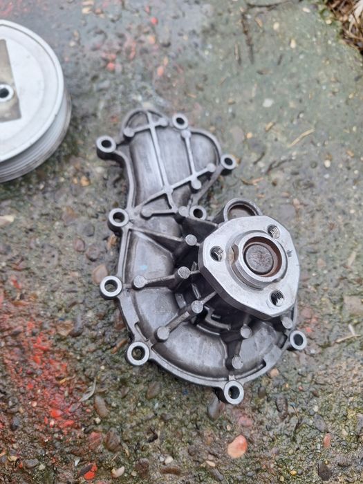 Pompa de apa Audi A7 cod CDU