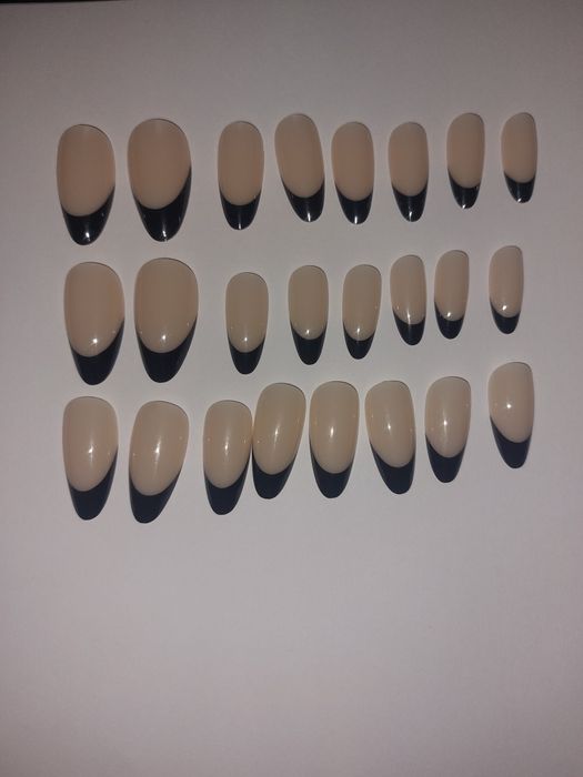 Френски маникюр изкуствени нокти