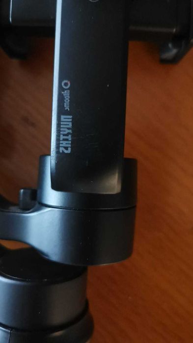 Stabilizator Giroscopic Zhiyun Smooth-Q