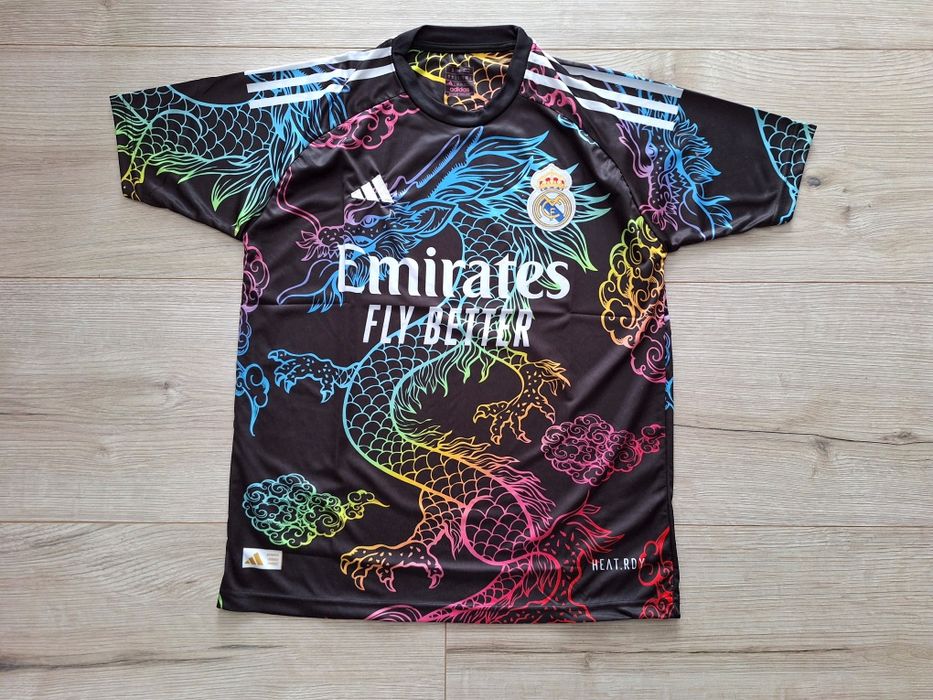 Футболна фланелка на К.Роналдо РЕАЛ М дракон нов модел!!!